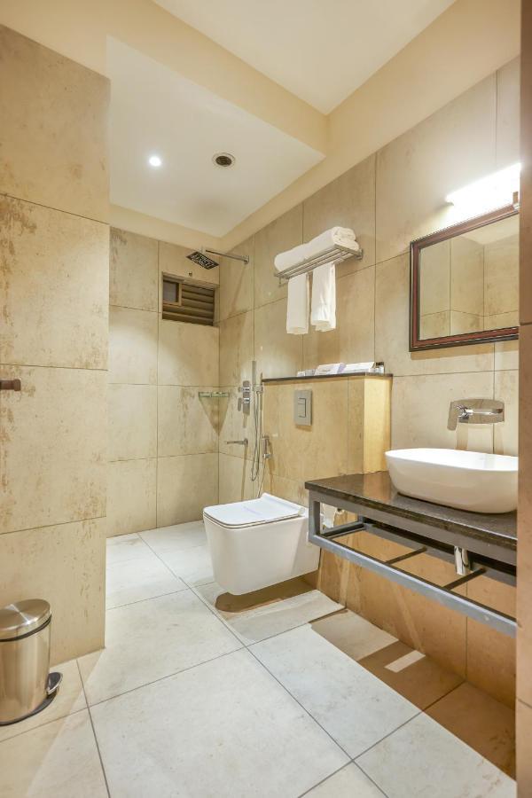 Hotel Cason International Kondotty Екстер'єр фото